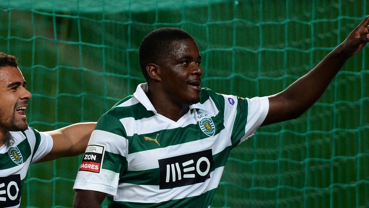 Manchester United to wrap up signing of Sporting star Carvalho